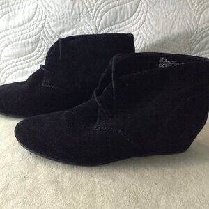 Nine West "Joeyo" 11M Black Suede Wedge, Lace up ankle boots, Steampunk, Goth